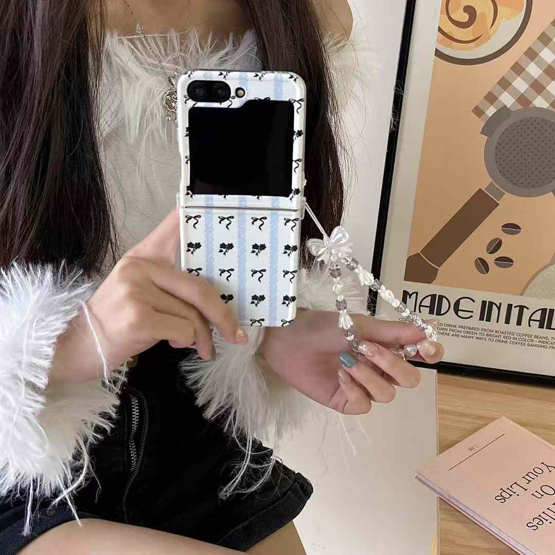Samsung Galaxy Z Flip 6 Cute Flower Bow Print Case Cover