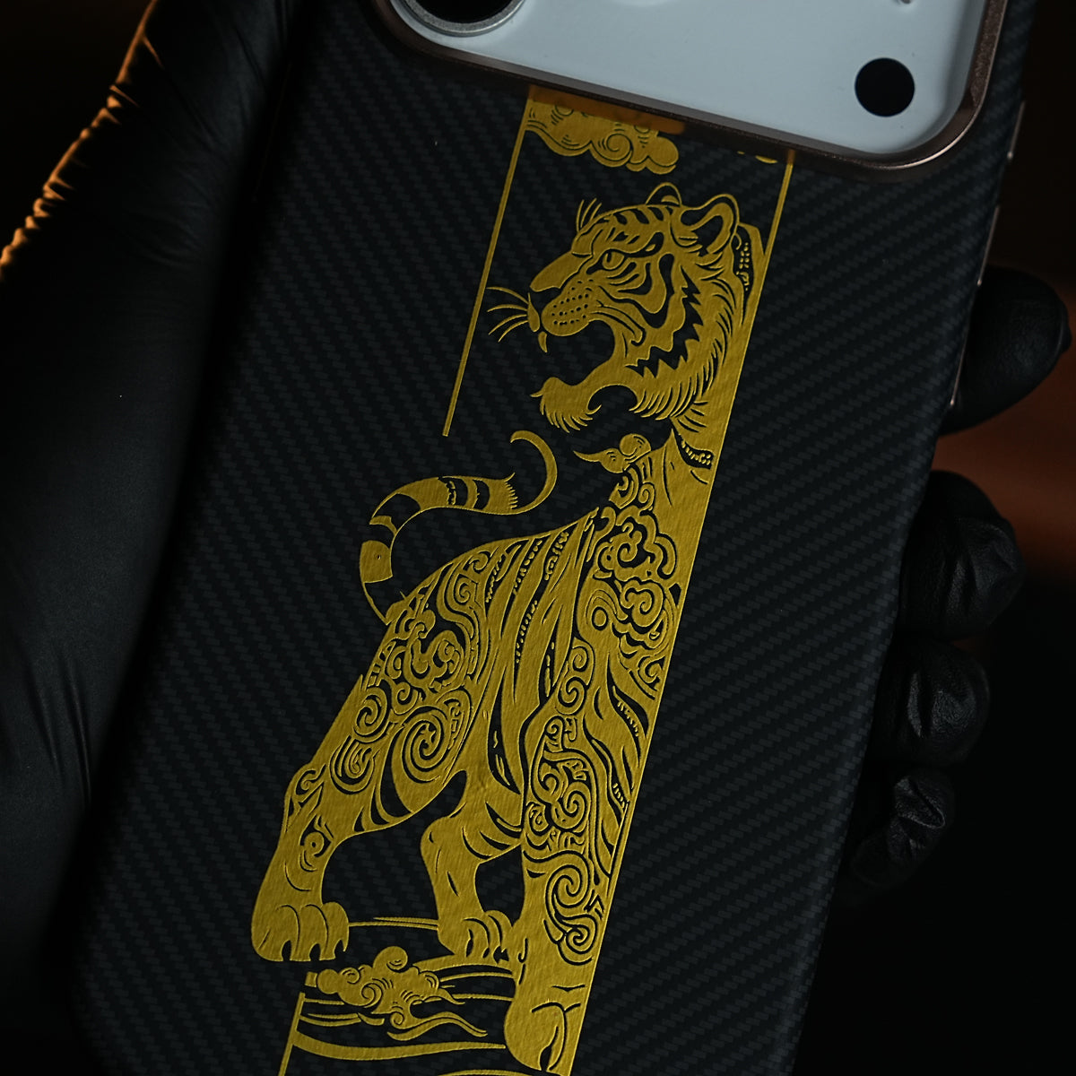 Royal Gold Tiger Edition Magsafe Case for iPhone 17 Series