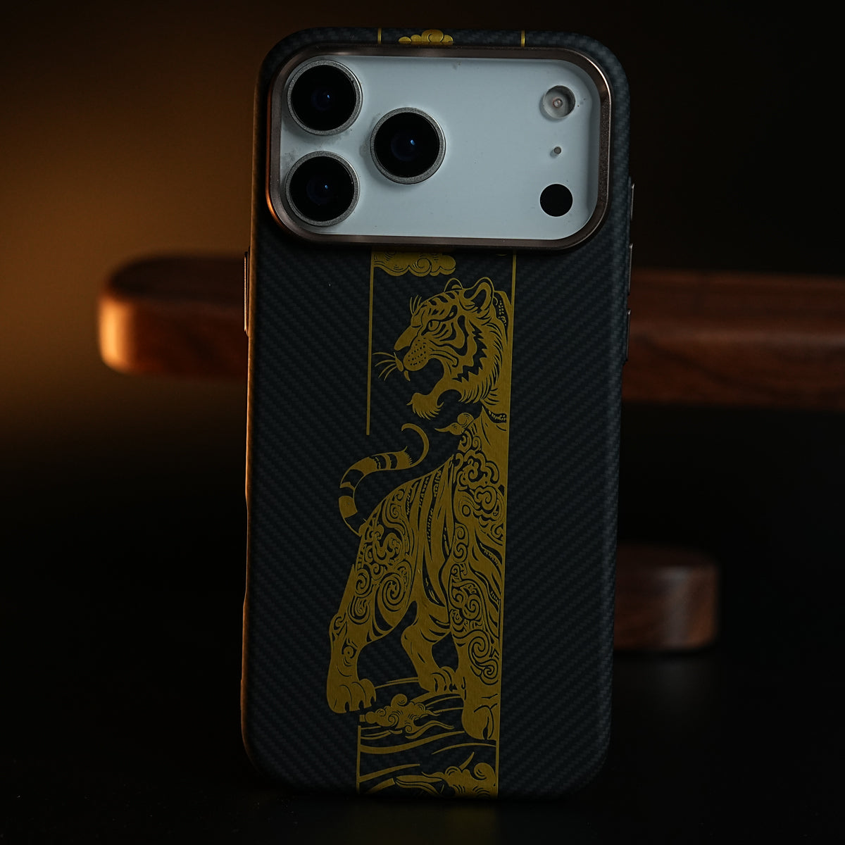 Royal Gold Tiger Edition Magsafe Case for iPhone 17 Series