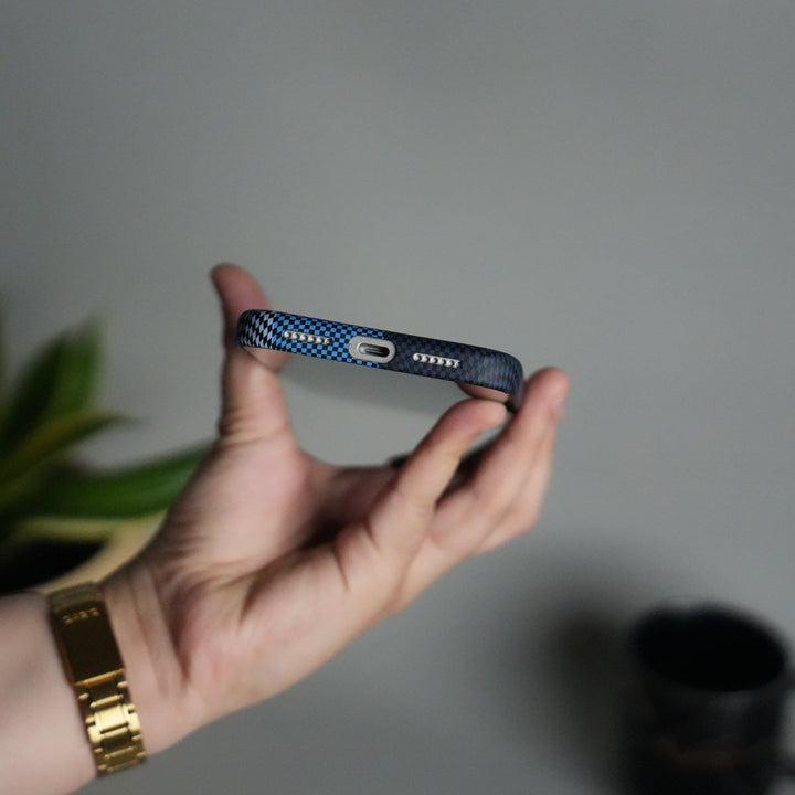 iPhone 17 Series Carbon Fiber Texture Aramid Design Hard Pc MagSafe Cover | BlueMix Design