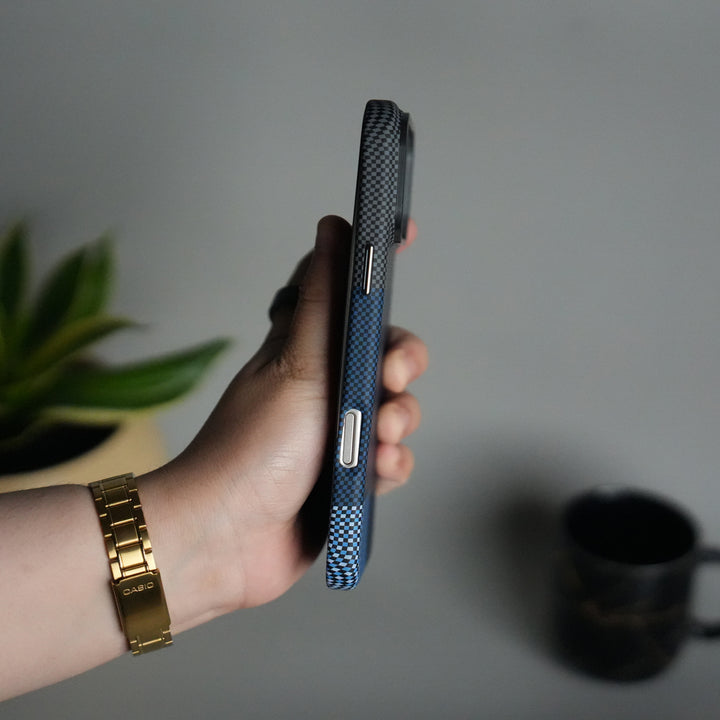 iPhone 17 Series Carbon Fiber Texture Aramid Design Hard Pc MagSafe Cover | BlueMix Design