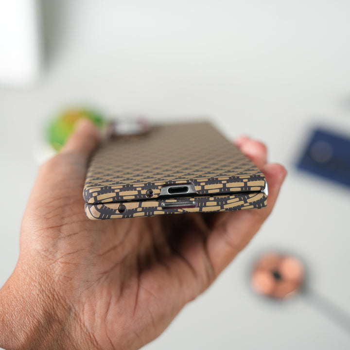 Samsung Galaxy Z Fold 7 Carbon Fiber Aramid Texture Case | Hard PC Slim MagSafe Cover (Golden Grid)