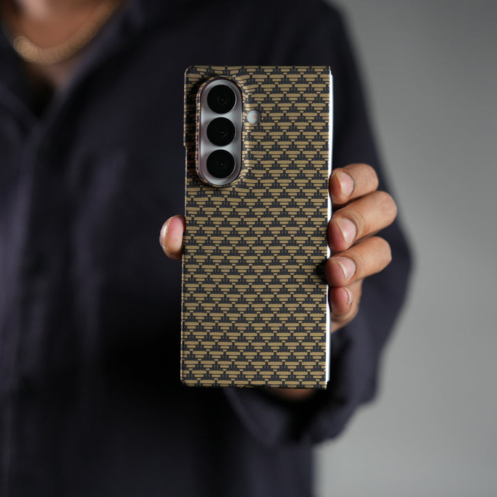 Samsung Galaxy Z Fold 7 Carbon Fiber Aramid Texture Case | Hard PC Slim MagSafe Cover (Golden Grid)