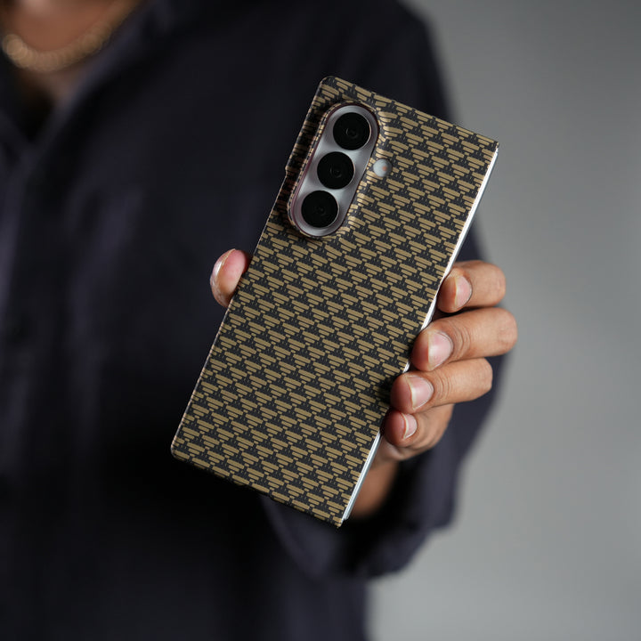 Samsung Galaxy Z Fold 7 Carbon Fiber Aramid Texture Case | Hard PC Slim MagSafe Cover (Golden Grid)