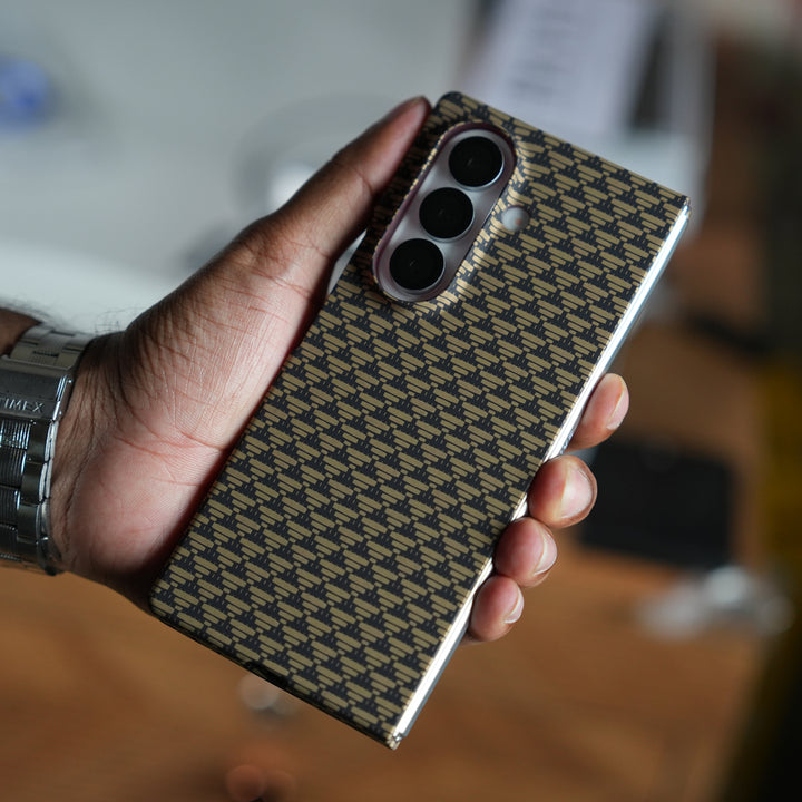 Samsung Galaxy Z Fold 7 Carbon Fiber Aramid Texture Case | Hard PC Slim MagSafe Cover (Golden Grid)