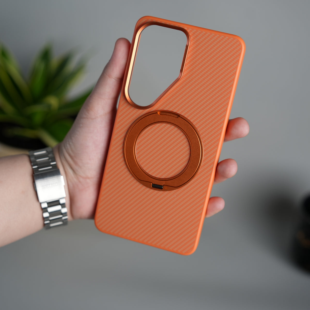 Galaxy S26 Ultra Carbon Textured Metal Camera Ring and Rotating Kick Stand Case