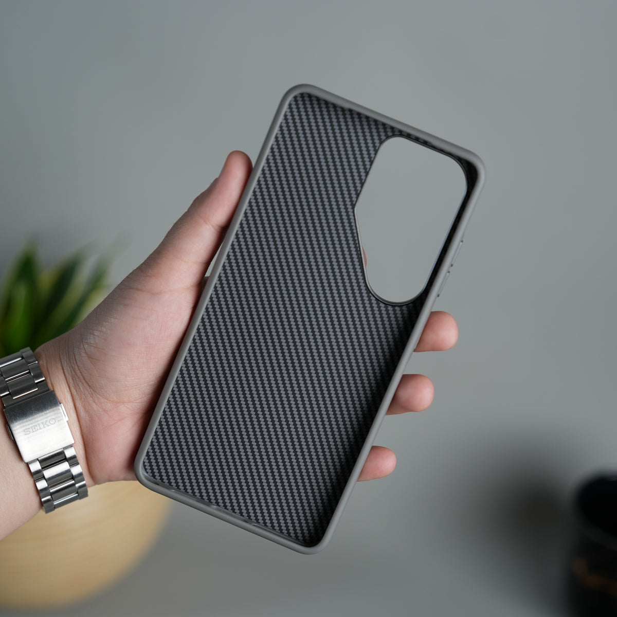 Galaxy S26 Ultra Carbon Textured Metal Camera Ring and Rotating Kick Stand Case