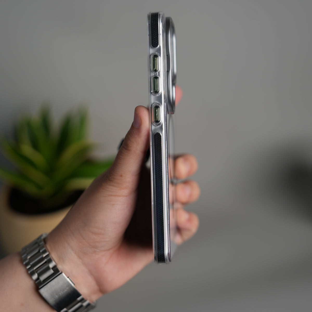 Galaxy S26 Ultra Transparent MagSafe Cover With Metal Camera Bump Kick Stand