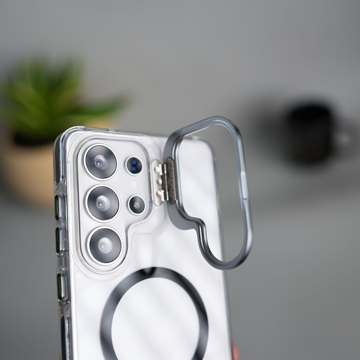 Galaxy S26 Ultra Transparent MagSafe Cover With Metal Camera Bump Kick Stand