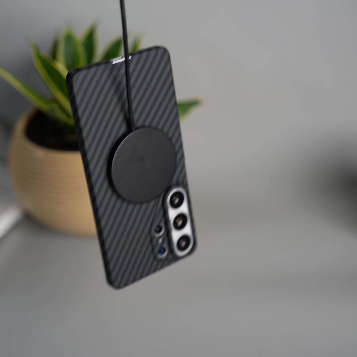 Galaxy S26 Ultra Carbon Fiber Slim Case | Ultra-Thin Magnetic Charging Ring Cover