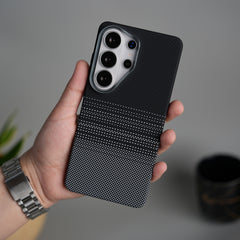 Galaxy S24 Ultra Carbon Fiber Texture Design Hard Pc MagSafe Case Cover Black Gray Line Design