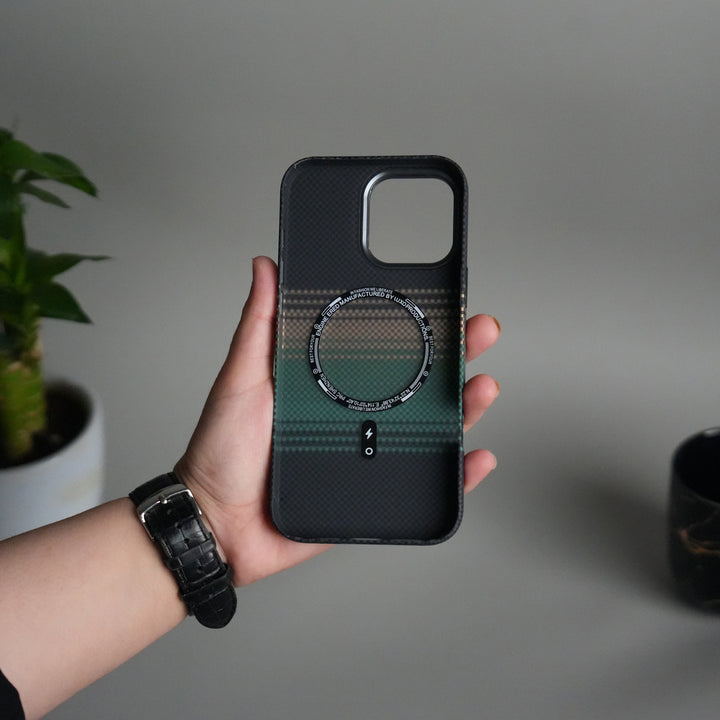 iPhone 15 Series Carbon Fiber Texture Design Hard Pc MagSafe Case Cover