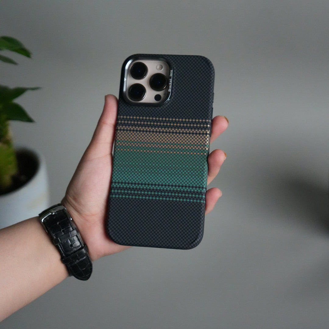 iPhone 15 Series Carbon Fiber Texture Design Hard Pc MagSafe Case Cover