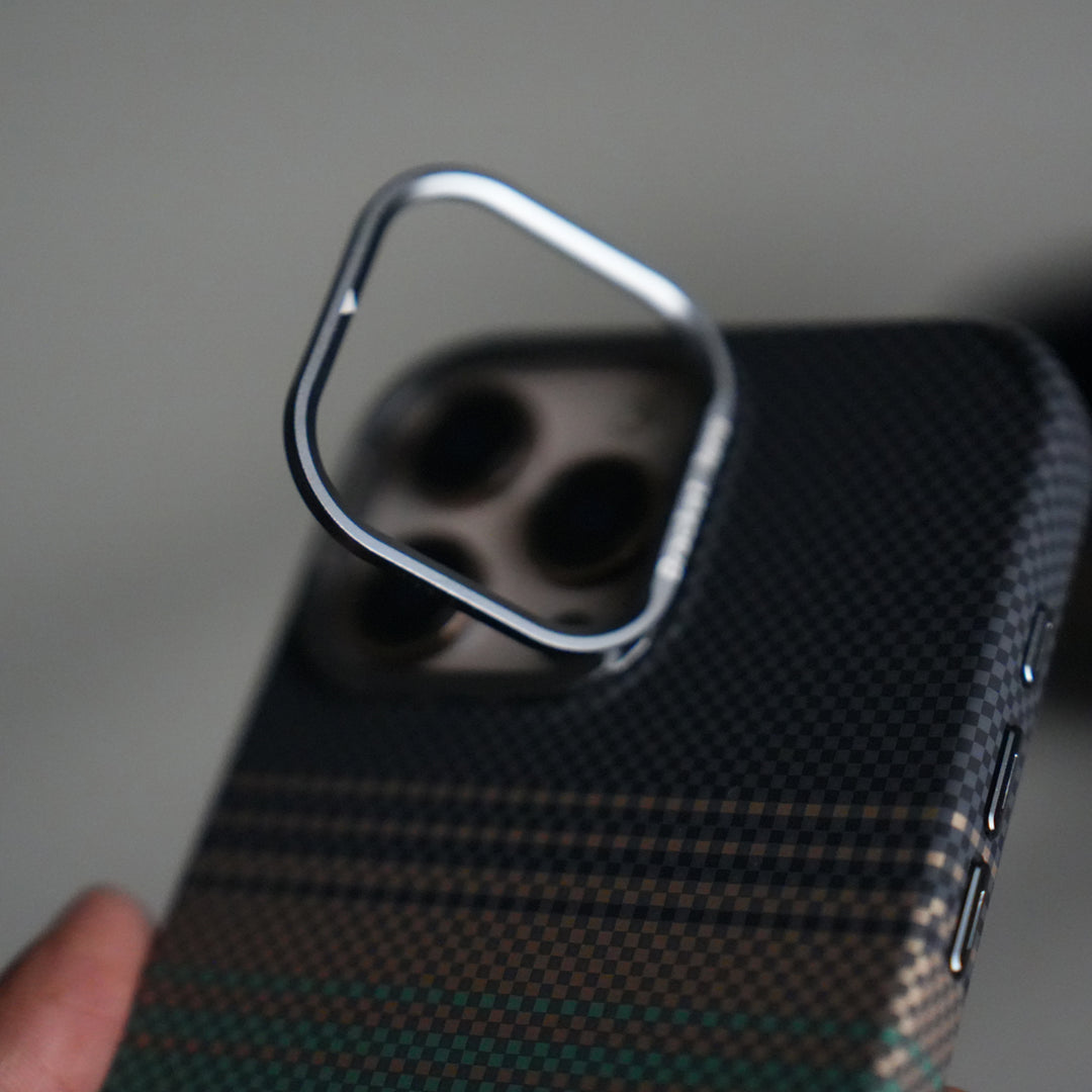 iPhone 15 Series Carbon Fiber Texture Design Hard Pc MagSafe Case Cover