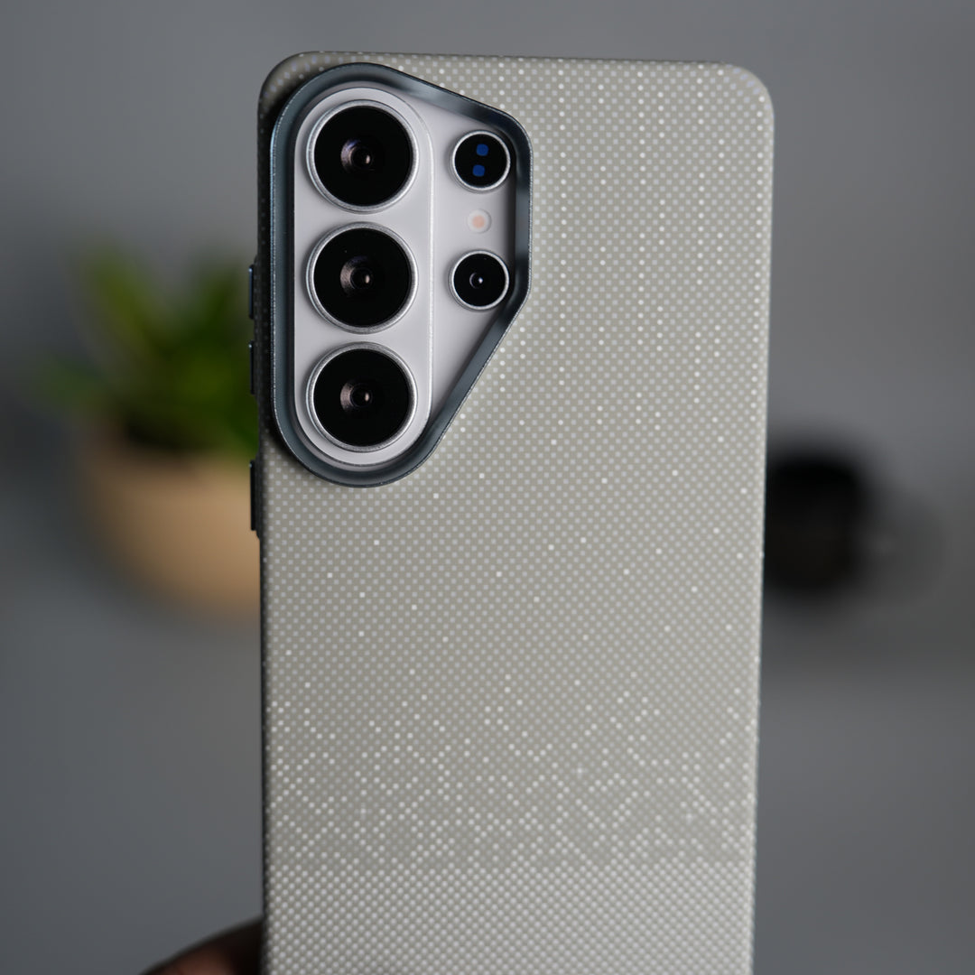 Galaxy S25 Ultra Carbon Fiber Texture Design Hard Pc MagSafe Case Cover Gray Dots Design