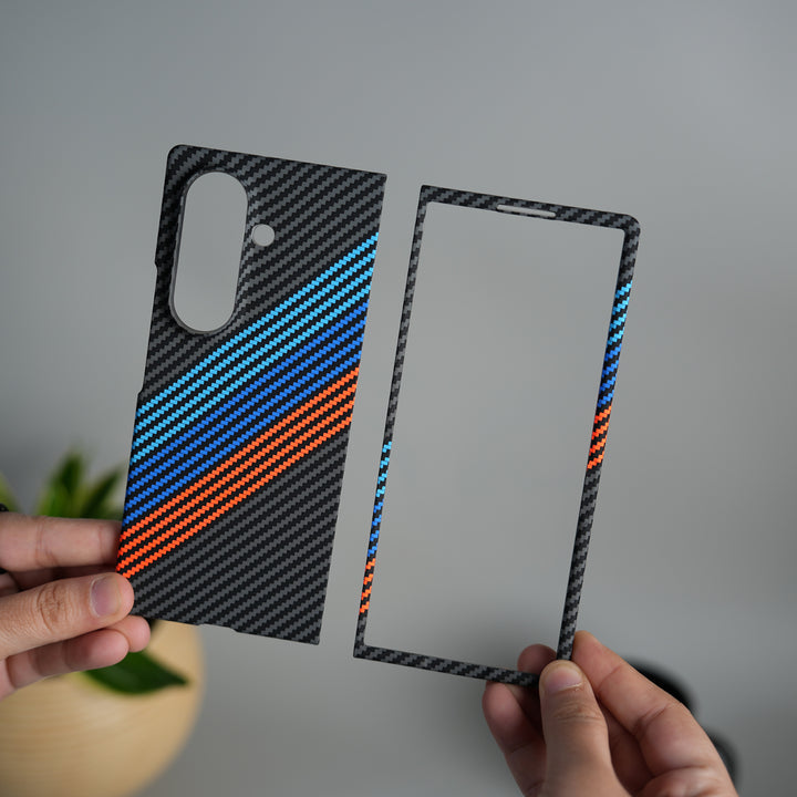 Galaxy Z Fold 7 Carbon Fiber Texture Design Hard Pc MagSafe Case Cover (Blue Orange Line)