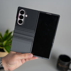 Galaxy Z Fold 7 Carbon Fiber Texture Design Hard Pc MagSafe Case Cover (Black Gray Line)