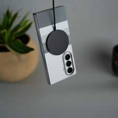 Galaxy Z Fold 7 Carbon Fiber Texture Design Hard Pc MagSafe Case Cover GrayBlackLine Design