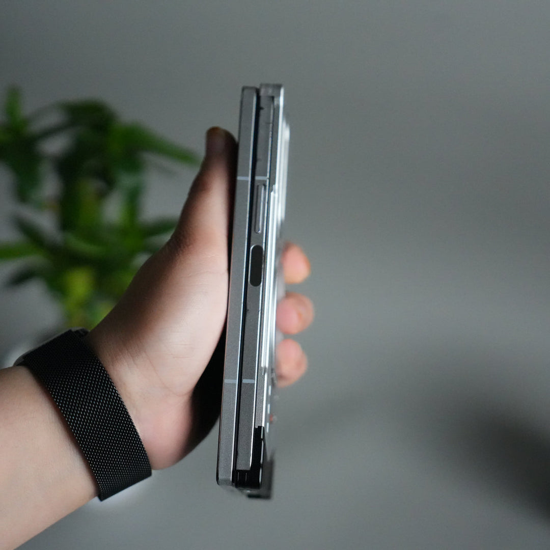 Galaxy Z Fold 6 Magnetic Aluminum Alloy Metal Rimless Frame Heat Dissipation Stand Phone Case