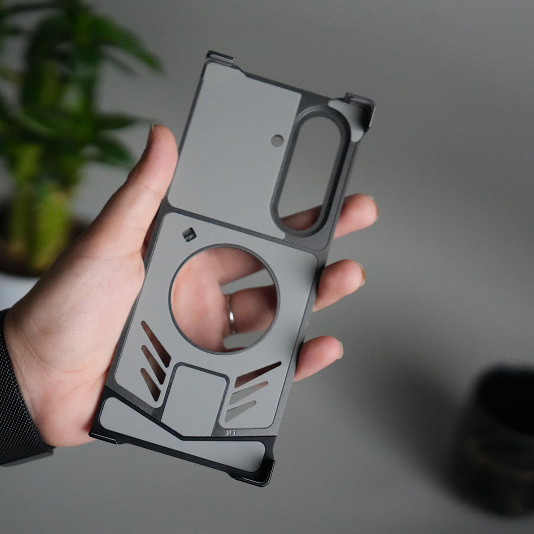 Galaxy Z Fold 7 Magnetic Aluminum Alloy Metal Rimless Frame Heat Dissipation Stand Phone Case