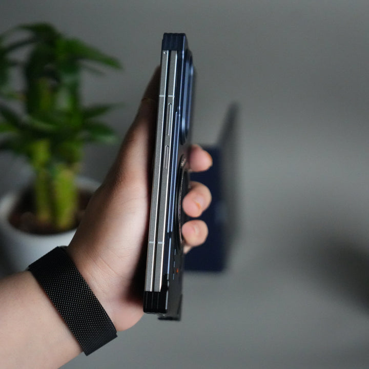 Galaxy Z Fold 7 Magnetic Aluminum Alloy Metal Rimless Frame Heat Dissipation Stand Phone Case