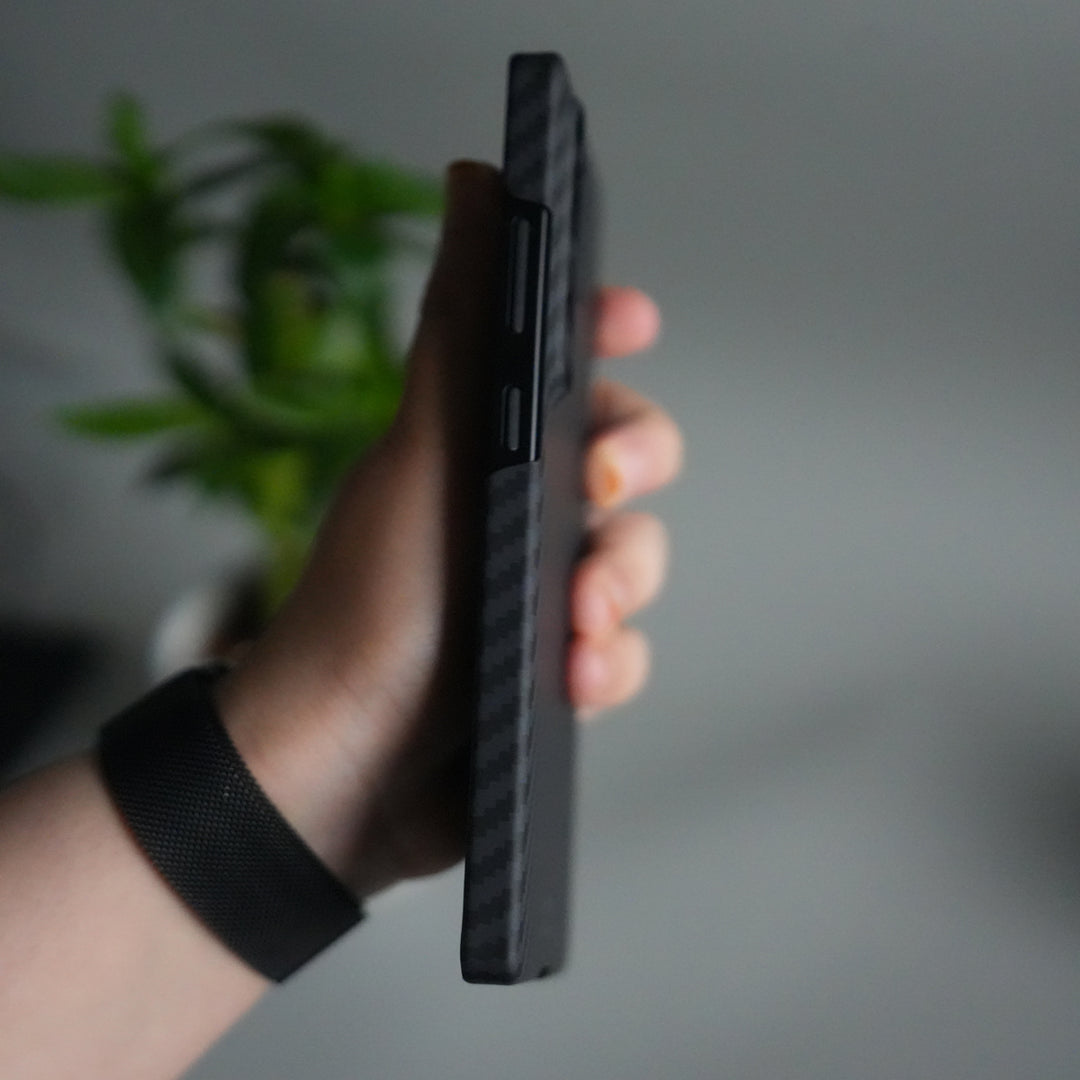 Galaxy S24 Ultra Carbon Fiber Slim Case | Ultra-Thin Magnetic Charging Ring Cover