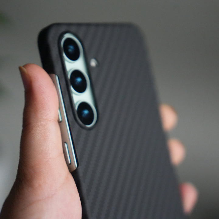 Galaxy S25 Carbon Fiber Slim Case | Ultra-Thin Magnetic Charging Ring Cover
