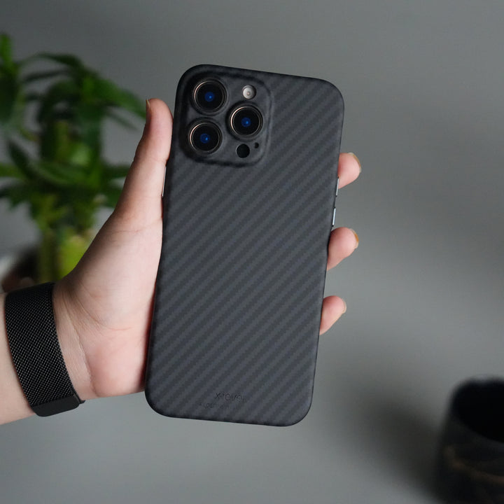 iPhone 16 Series Carbon Fiber Slim Case | Ultra-Thin Magnetic Charging Ring Cover