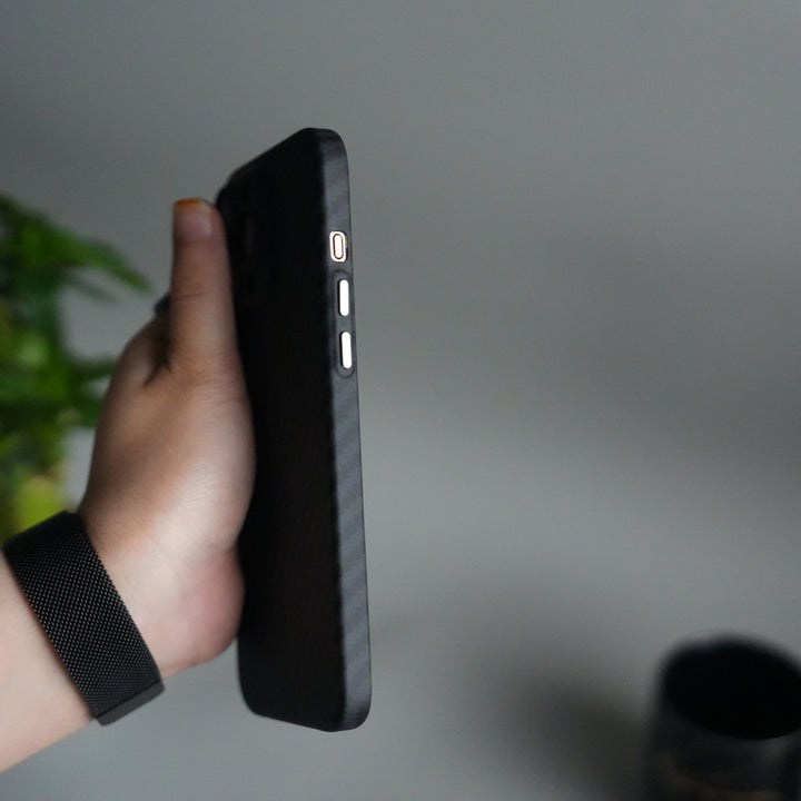 iPhone 16 Series Carbon Fiber Slim Case | Ultra-Thin Magnetic Charging Ring Cover