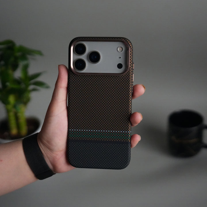 iPhone 17 Pro Carbon Fiber Texture Design Hard Pc MagSafe Case Cover (Black Yellow)