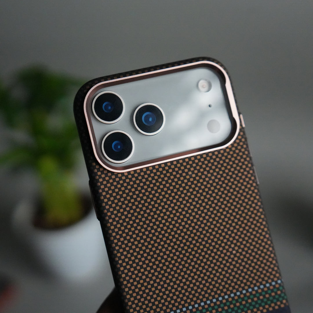 iPhone 17 Pro Carbon Fiber Texture Design Hard Pc MagSafe Case Cover (Black Yellow)