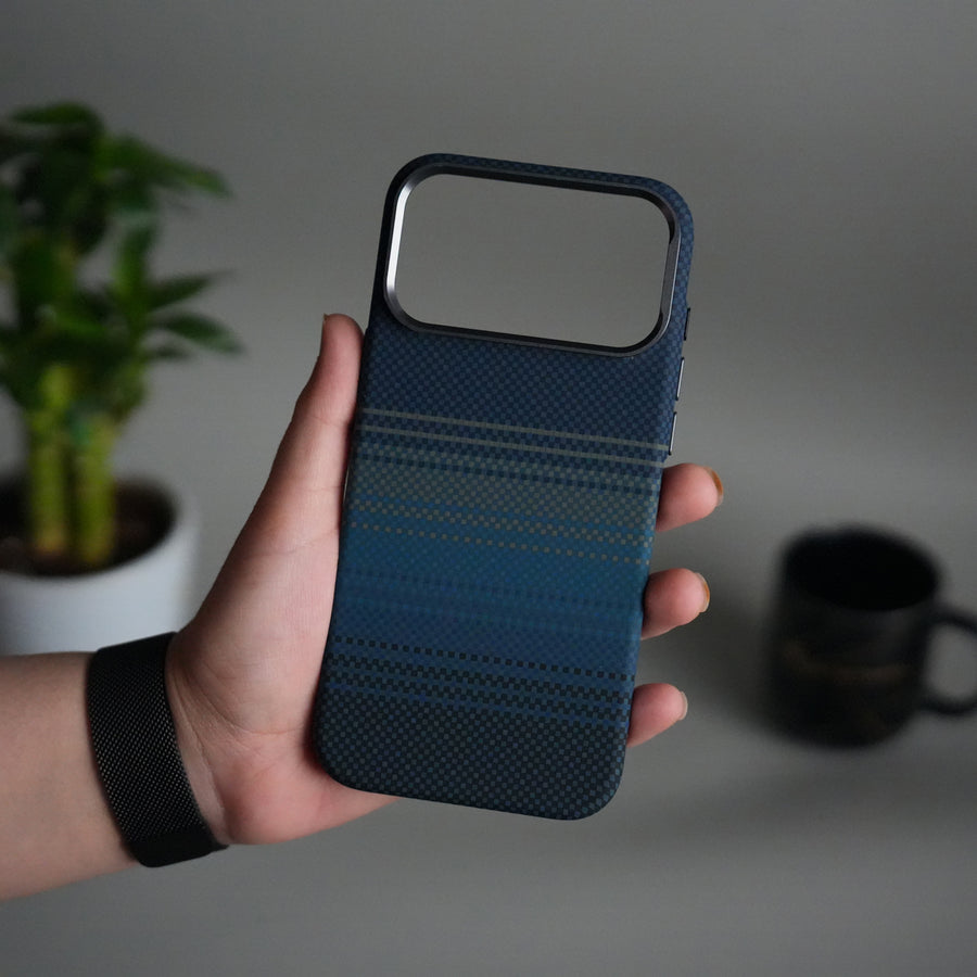 iPhone 17 Pro Carbon Fiber Texture Design Hard Pc MagSafe Case Cover (Blue Green)