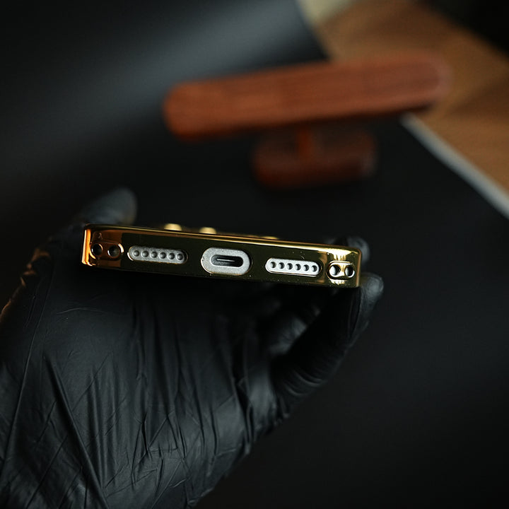 Premium Gold Shine Tiger Face for iPhone 17 Series | Protective Case