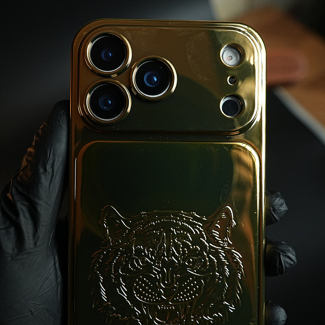 Premium Gold Shine Tiger Face for iPhone 17 Series | Protective Case