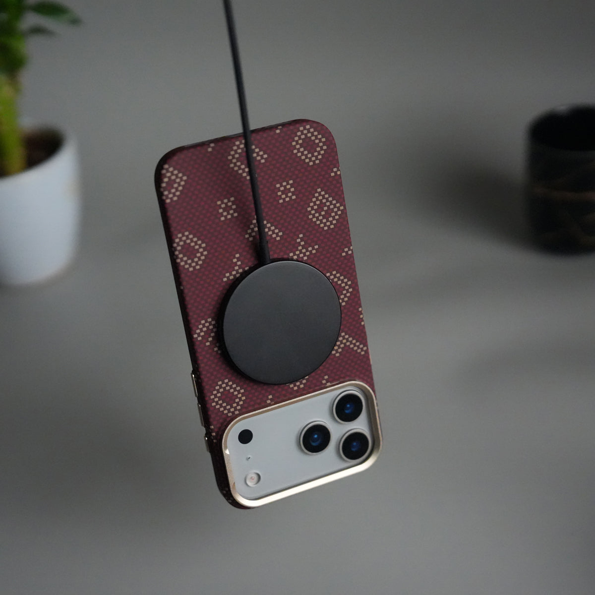 iPhone 18 Series Aramid Fiber Case | Slim MagSafe Cover (Maroon)