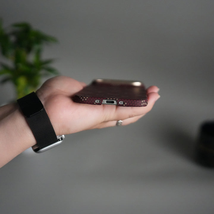 iPhone 17 Air Aramid Fiber Case | Slim MagSafe Cover | Maroon