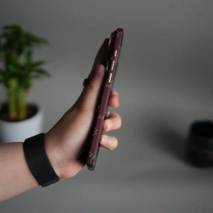 iPhone 17 Air Aramid Fiber Case | Slim MagSafe Cover | Maroon