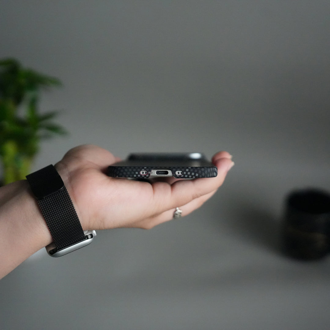 iPhone 17 Air Aramid Fiber Case | Slim MagSafe Cover | Black