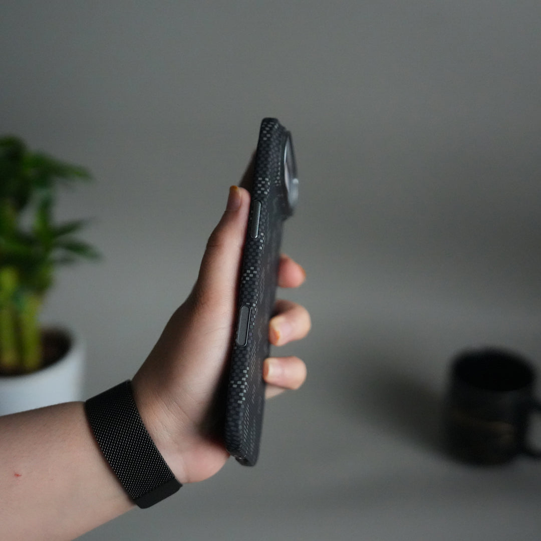 iPhone 17 Air Aramid Fiber Case | Slim MagSafe Cover | Black