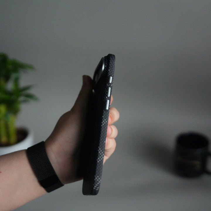 iPhone 17 Air Aramid Fiber Case | Slim MagSafe Cover | Black