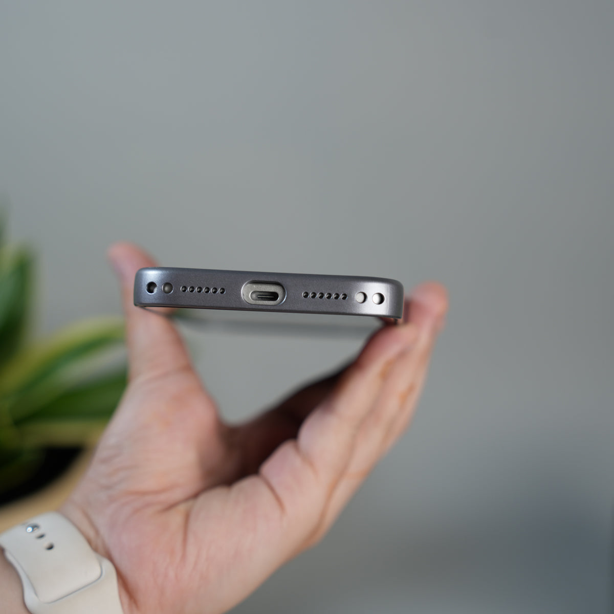 iPhone 17 Pro Metalic Grip Case with Camera Protection | MagSafe Supported Card Holder Back Cover