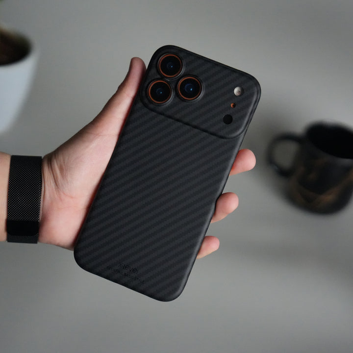 iPhone 17 Pro Carbon Fiber Slim Case | Ultra-Thin Magnetic Charging Ring Cover