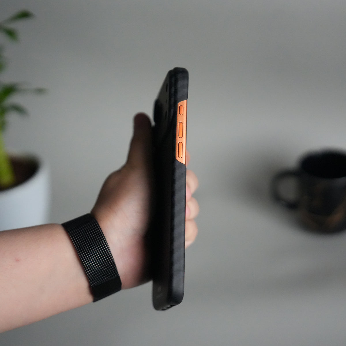 iPhone 17 Series Carbon Fiber Slim Case | Ultra-Thin Magnetic Charging Ring Cover