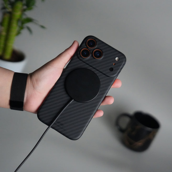 iPhone 17 Pro Carbon Fiber Slim Case | Ultra-Thin Magnetic Charging Ring Cover