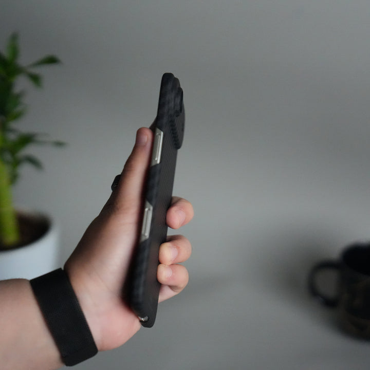 iPhone 17 Air Carbon Fiber Slim Case | Ultra-Thin Magnetic Charging Ring Cover