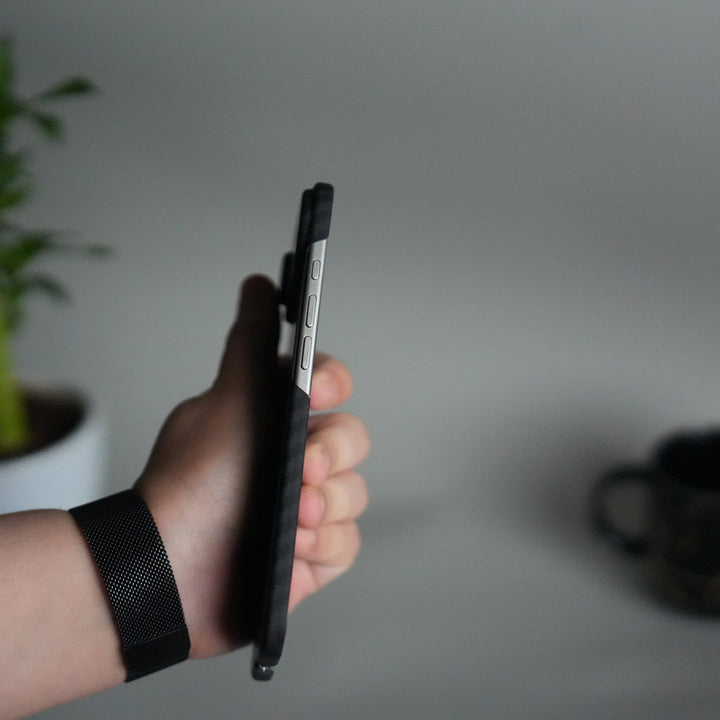 iPhone 17 Air Carbon Fiber Slim Case | Ultra-Thin Magnetic Charging Ring Cover