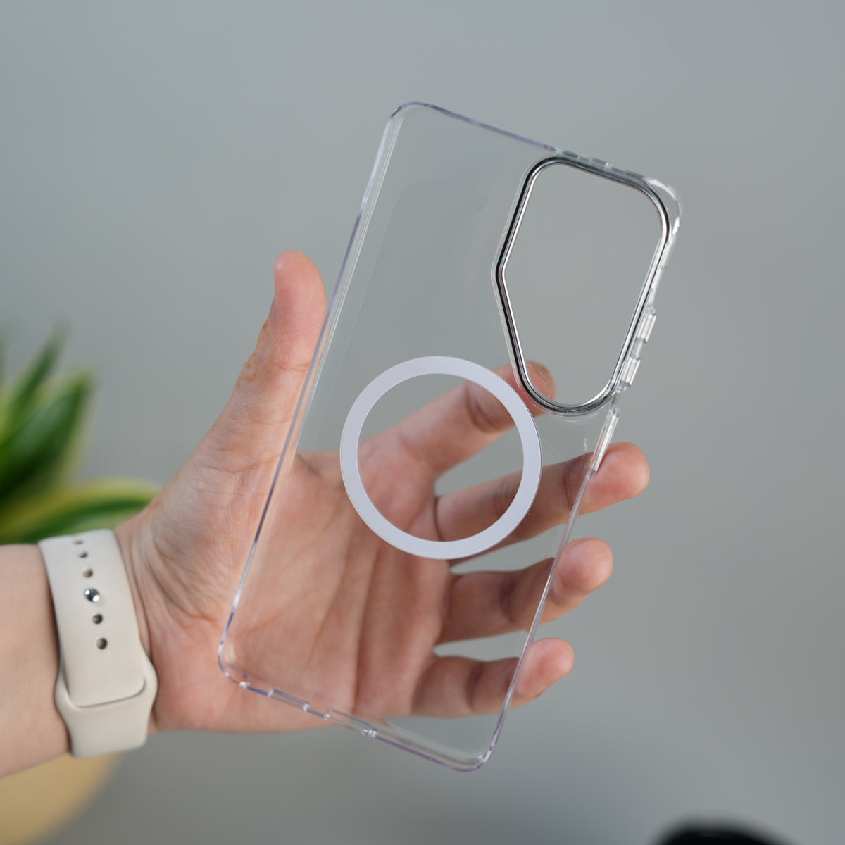 Galaxy S26 Ultra Non Yellowing Transparent MagSafe Back Cover with Magnetic Ring & Camera Protection