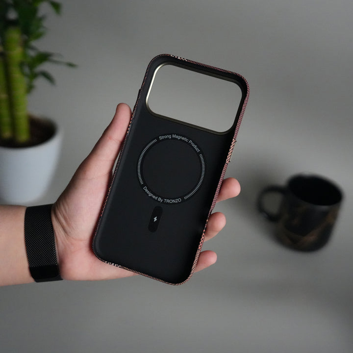 iPhone 17 Pro Carbon Fiber Texture Design Hard Pc MagSafe Case Cover (White Line)