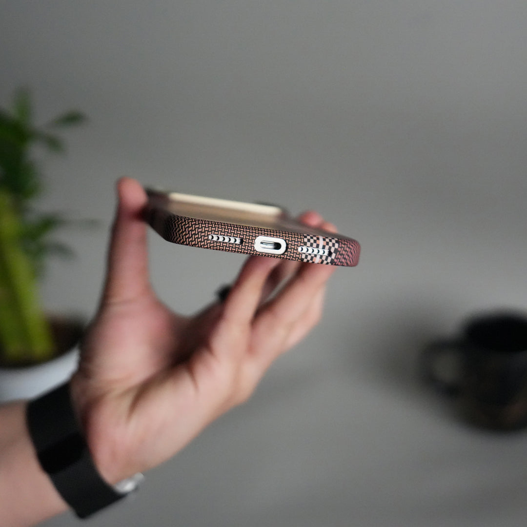 iPhone 17 Pro Carbon Fiber Texture Design Hard Pc MagSafe Case Cover (White Line)