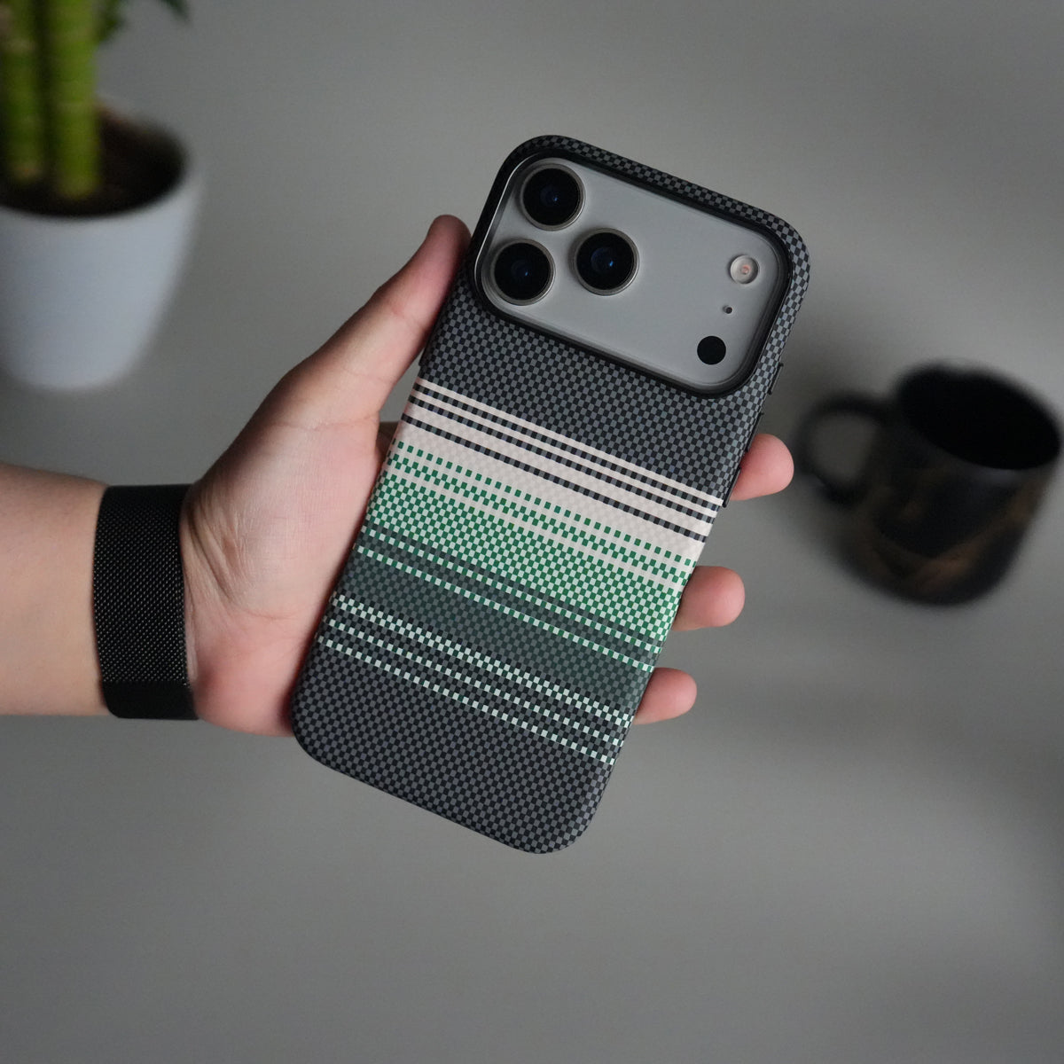 iPhone 17 Pro Carbon Fiber Texture Design Hard Pc MagSafe Case Cover (White Green)